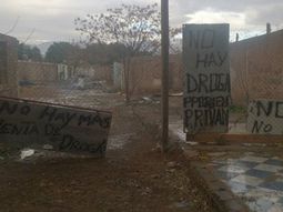 El curioso cartel que pusieron vecinos de Mendoza