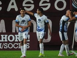 independiente rivadavia le gano 2-0 a lanus en el sur