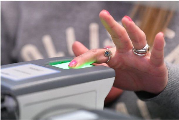 Hackearon la base de datos completa del Renaper: robaron datos de todos los documentos del país