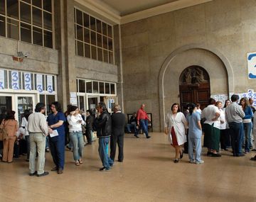 Susto en el Hospital de Clínicas: se cayó uno de sus ascensores