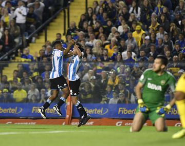 El líder Boca cayó ante el irregular Racing y perdió el puntaje perfecto