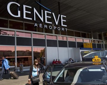 Una nena se escapó de sus papás y se quiso tomar un vuelo sola