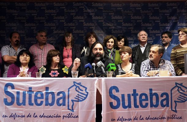 Baradel consideró buena noticia la oferta de salarial de Scioli a los docentes