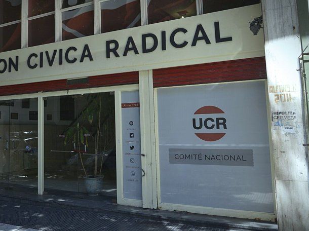 El Comité Nacional de la Unión Cívica Radical (UCR) se ubica en la calle Alsina 1786&nbsp;