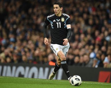 Otra vez lo mismo: se lesionó Di María y no jugará ante España