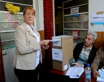 Stolbizer abogó por una transición hasta 2015 con diálogo