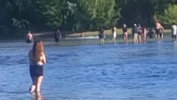 operativo en rio negro: buscan a un hombre que se metio al agua para salvar a su hijo operativo en rio negro: buscan a un hombre que se metio al agua para salvar a su hijo