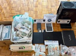 Lo que encontraron en las casas de los dos médicos acusados de haber robado medicamentos de un hospital. Foto: TN. Lo que encontraron en las casas de los dos médicos acusados de haber robado medicamentos de un hospital. Foto: TN.