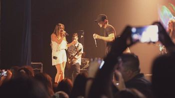 otro papelon de rombai: desafinaron en villa maria y estallaron las redes sociales otro papelon de rombai: desafinaron en villa maria y estallaron las redes sociales