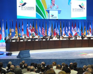 Cuba participa por primera vez de la Cumbre de las Américas en Panamá