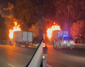 Video: se incendió un camión en la avenida Lugones