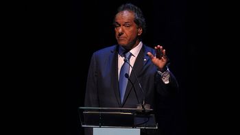 scioli: quitar el cepo es minimo una devaluacion del 50% scioli: quitar el cepo es minimo una devaluacion del 50%