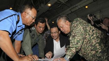 vuelo mh370: dia a dia como fue la desesperada busqueda vuelo mh370: dia a dia como fue la desesperada busqueda