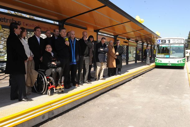 Macri anunciará este miércoles nuevas líneas de Metrobus