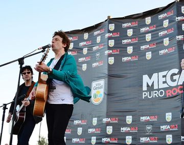Villa Gesell: gran show de Juanse en el parador de Mega 98.3