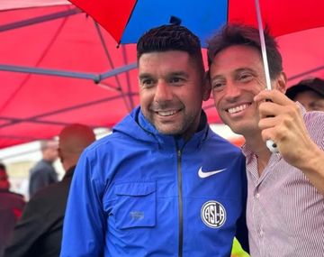 Aparecieron pasacalles contra Néstor Ortigoza por la venta de Martegani a Boca