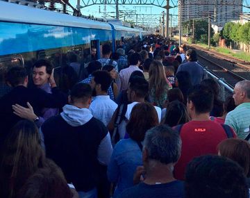 Murió uno de los jóvenes que sufrió una descarga eléctrica en el techo del Roca