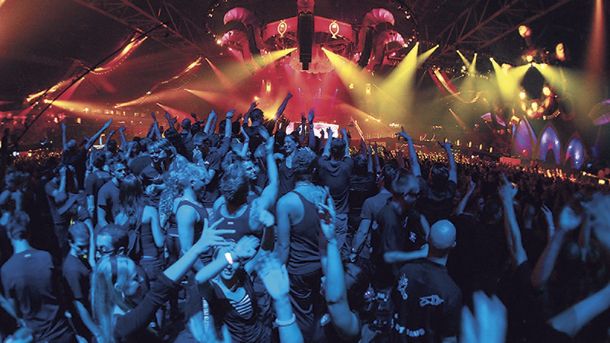 Mea culpa: la fiesta que incita a tomar alcohol sin ir al baño