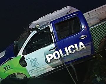 Dos policías iban en el patrullero