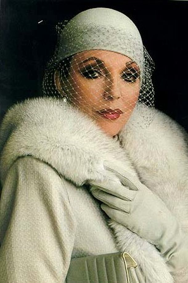 Joan_collins_gallery_21