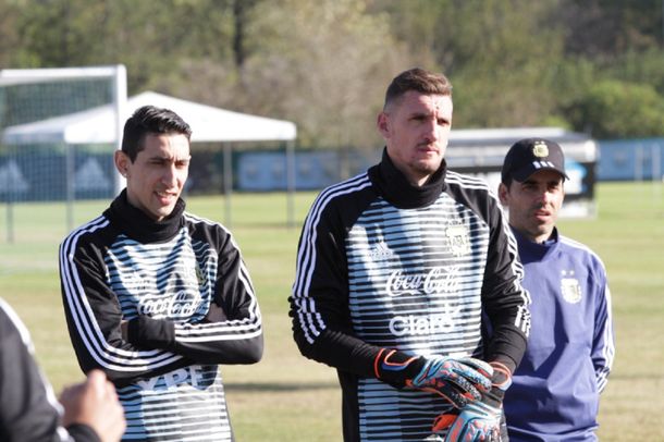 Armani y Di María en la Selección - Crédito:&nbsp;@Argentina