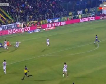El insólito gol de Boca ante Defensa: ¿de Giménez o en contra?