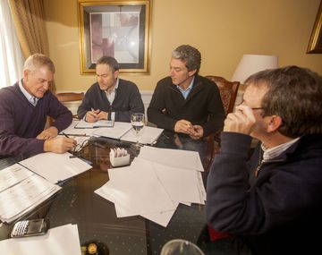 De Narváez ultima las listas con nombres aliados