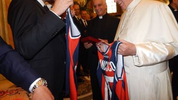 el plantel de san lorenzo visito al papa francisco en la previa del amistoso ante roma el plantel de san lorenzo visito al papa francisco en la previa del amistoso ante roma