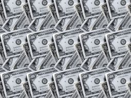 El dólar bajó, pero se resistió a volver a la franja de los 37 pesos. El dólar bajó, pero se resistió a volver a la franja de los 37 pesos.