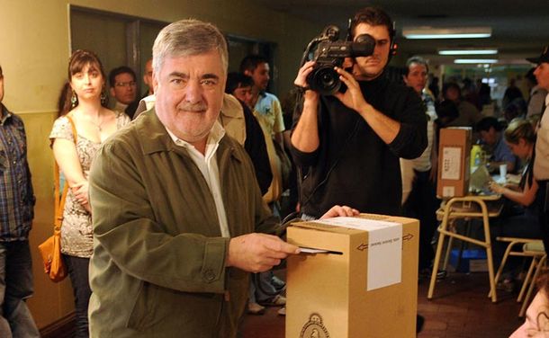 Das Neves pide menos vedettismo y más overol