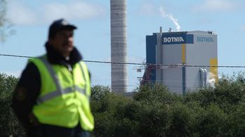 botnia: uruguay rechaza denuncias de argentina por el monitoreo botnia: uruguay rechaza denuncias de argentina por el monitoreo