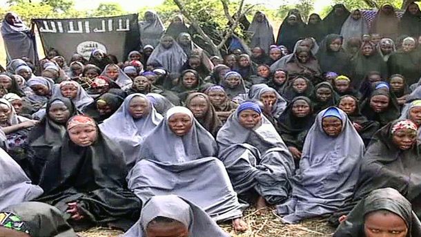 Nigeria anuncia acuerdo con Boko Haram para liberar las 200 niñas secuestradas