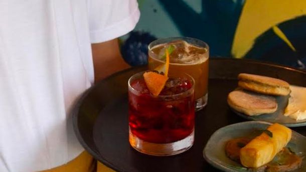 El servicio de coctelería es uno de los aspectos más valorados de Ronconcon. El servicio de coctelería es uno de los aspectos más valorados de Ronconcon.