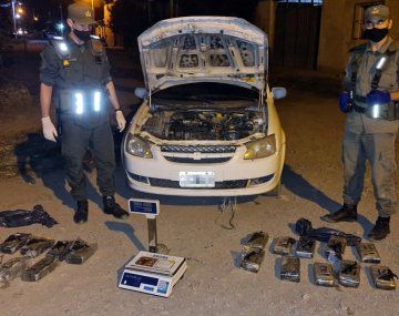 Secuestran más de 17 kilos de marihuana y detienen a una mujer integrante de una red narcocriminal