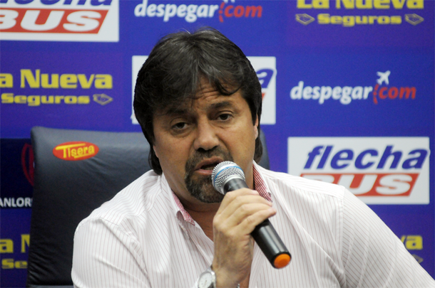 Ricardo Caruso Lombardi está reunido con la dirigencia