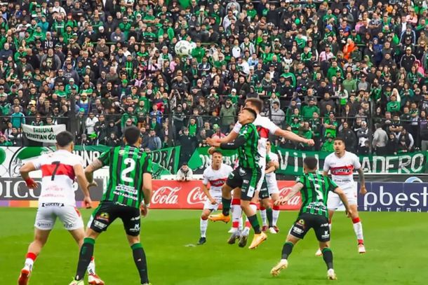 Pelota libre de riesgo en el celular: cómo ver en vivo Nueva Chicago vs Deportivo Morón