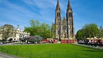 Iglesia de San Ludmila en Praga. Iglesia de San Ludmila en Praga.