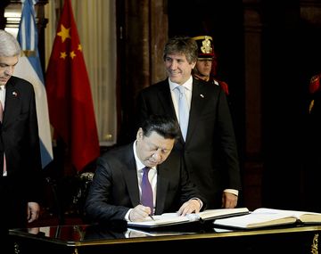 El presidente chino fue recibido por Boudou en el Congreso