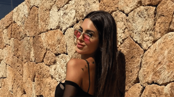 Agustina Gandolfo posó en microbikini y transparencias.