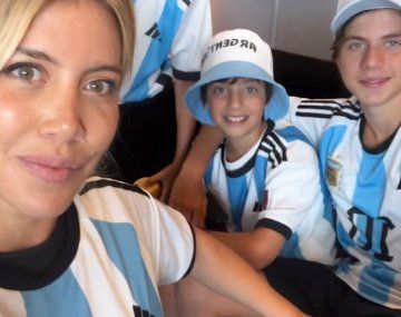 Wanda Nara se fue a Qatar con sus hijos para la final