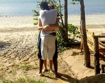 Foto viral: ¿De quién son las piernas?