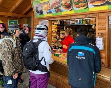 Una foto reveló que comer en Bariloche sale más caro que en Aspen