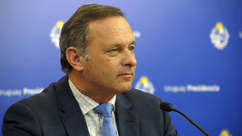 El secretario de la Presidencia, Álvaro Delgado, viajará a China en octubre para seguir acercando posiciones entre el país asiático y Uruguay. El secretario de la Presidencia, Álvaro Delgado, viajará a China en octubre para seguir acercando posiciones entre el país asiático y Uruguay.