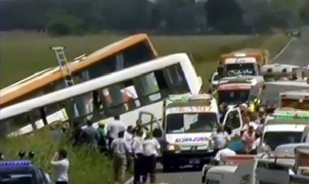 Choque entre dos micros en Santa Fe