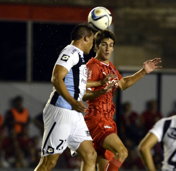 Independiente cayó ante Belgrano y se alejó de la cima del torneo