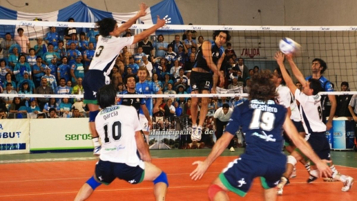 Club Atlético Independiente de Burzaco - VOLEY MASCULINO /  INFERIORES-MAYORES El rojo disputó la tira de este fin de semana contra  Auca Drugo Voley, los resultados fueron los siguientes: SUB17 CAIB 1-2