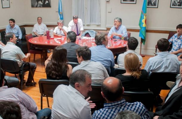 Los reclamos de los intendentes del PJ para aprobarle el Presupuesto a Vidal