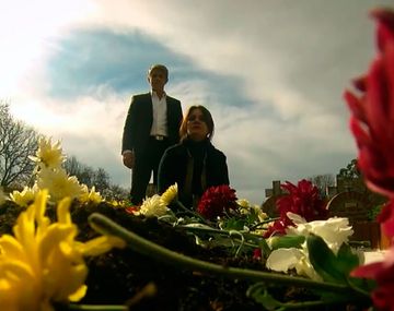 Impresionante escena de Dupláa y Echarri sobre una tumba en La Leona