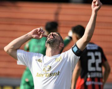 Racing ganó después de ocho partidos