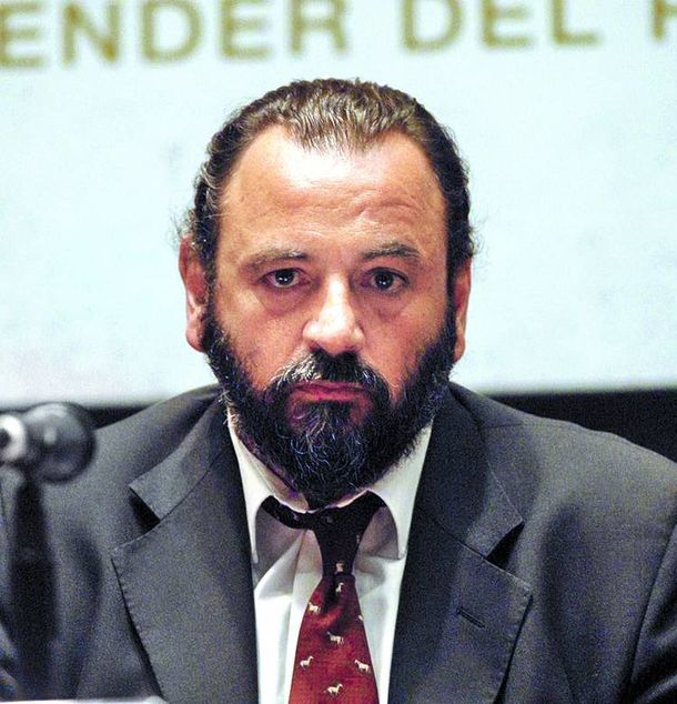 Suspendieron al fiscal Campagnoli tras el pedido de Gils Carbó